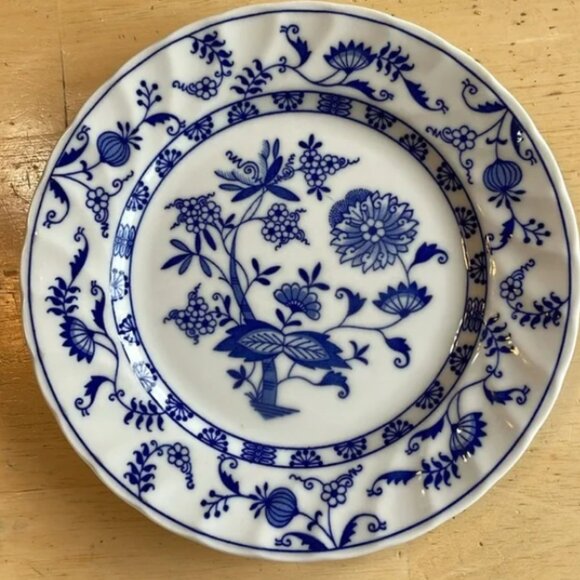 Blue Elbe By Sanyo Porcelain Plates Dinner Salad Bowl Blue Onion Floral Design - Picture 10 of 15